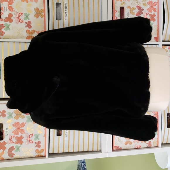 BLACK SHEARED BEAVER FAUX FUR HOODED PARKA - Picture 4 of 12